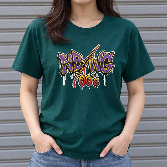 グラフィティロゴ「NB/WG 00's」Tシャツ 着用イメージ（胸元）