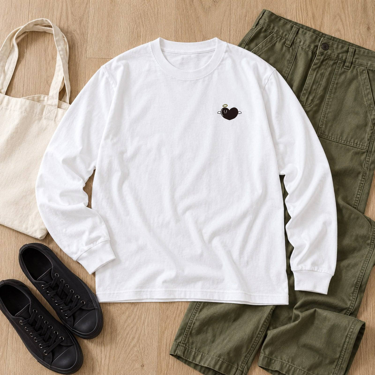 あのよん（天使ハート）袖リブ長袖Tシャツ ホワイト 平置きコーディネート