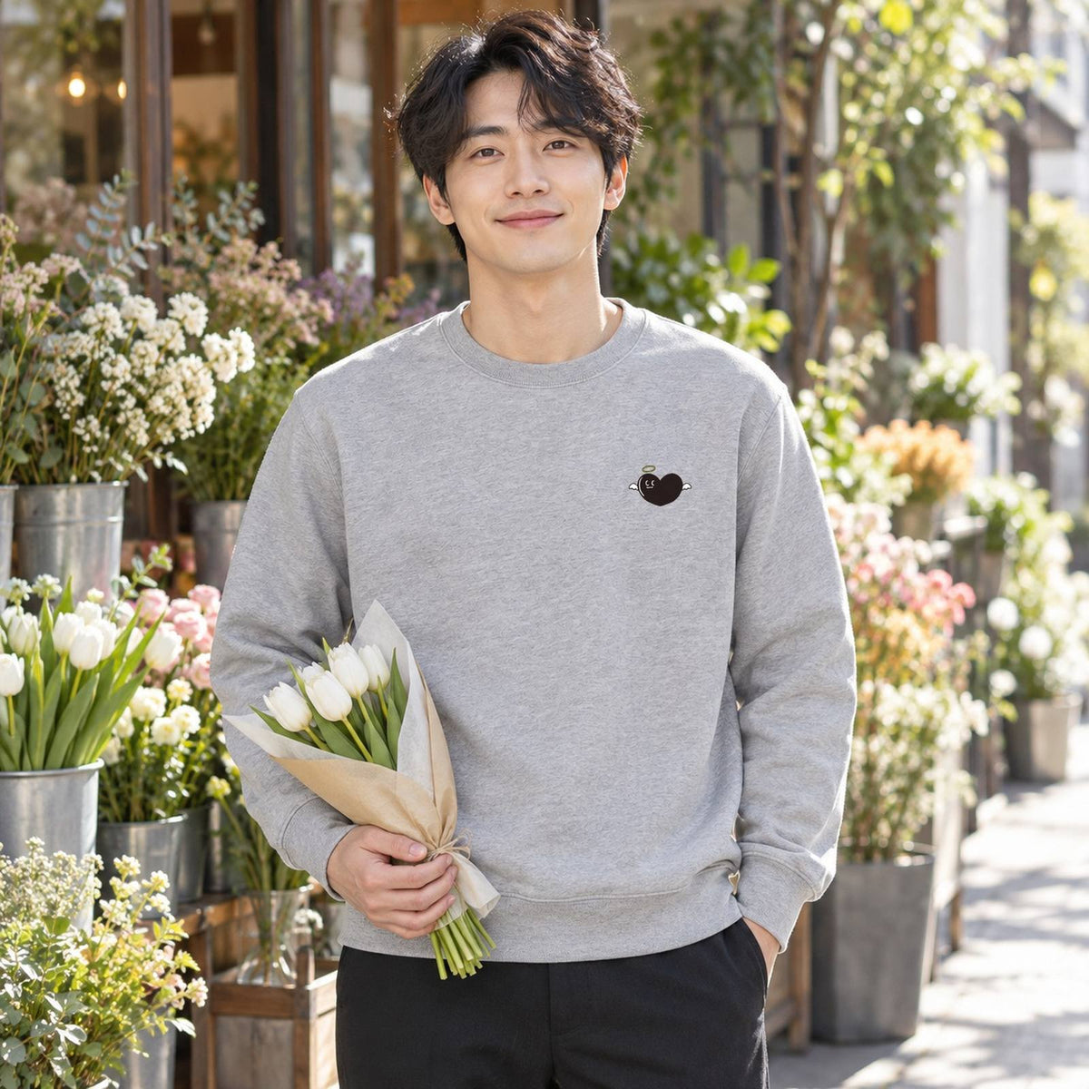 天使ハート ワンポイントトレーナー「あのよん」｜胸元に、ちいさな天使。