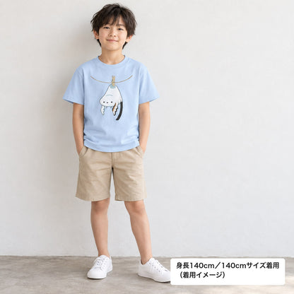 干されちゃったシマエナガ キッズTシャツ ライトブルー 着用全身（身長140cm・140サイズ着用）