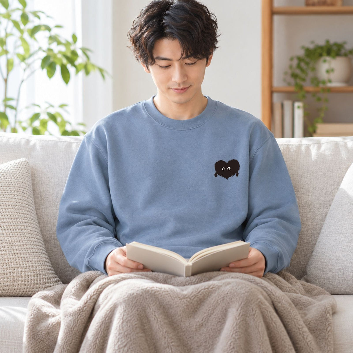 ふわふわハート「モフボウ」トレーナー 日常の着用イメージ