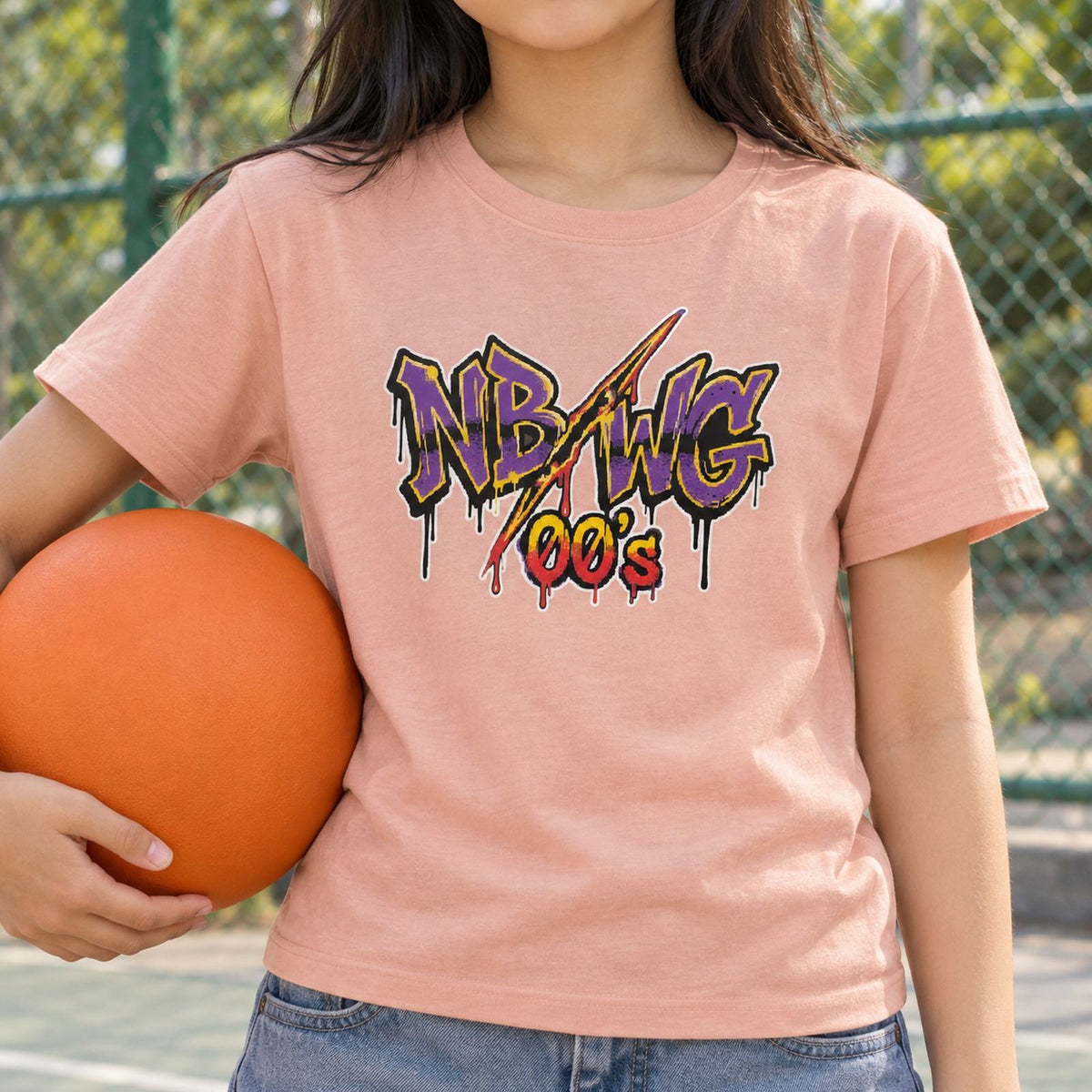 グラフィティロゴ キッズTシャツ「NB/WG 00's」｜00年代の空気をまとう。