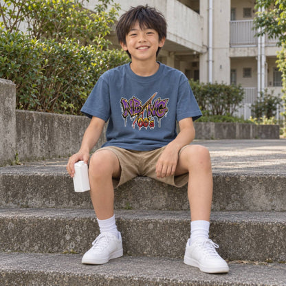 グラフィティロゴ キッズTシャツ「NB/WG 00's」｜00年代の空気をまとう。