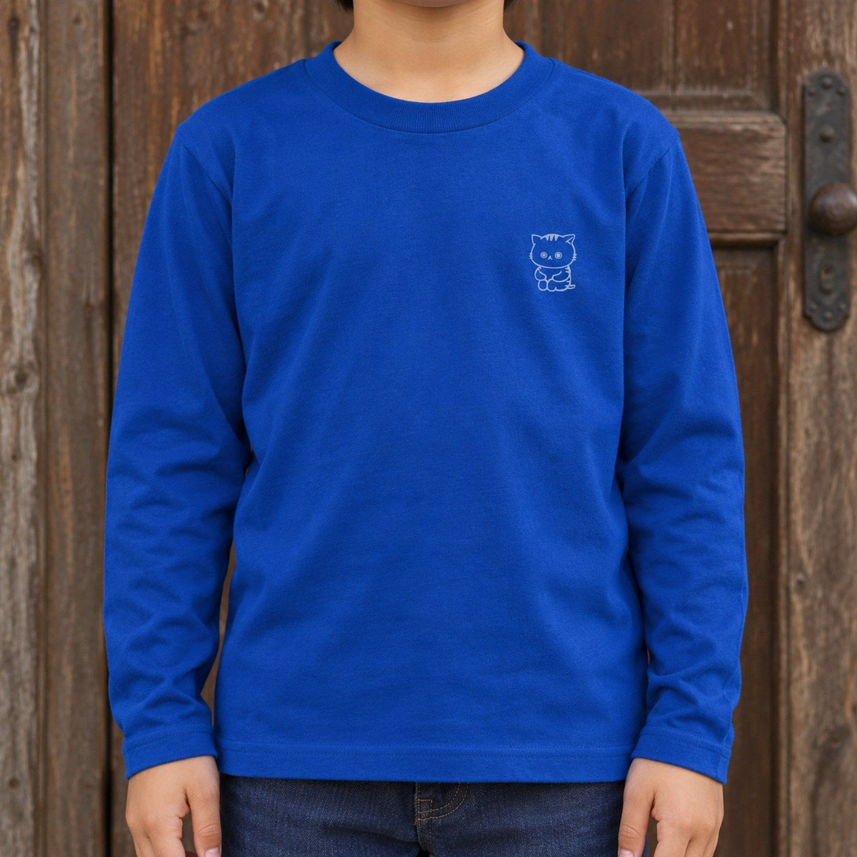 ねっこ（ネコ）キッズ長袖Tシャツ ロイヤルブルー 着用アップ サムネイル