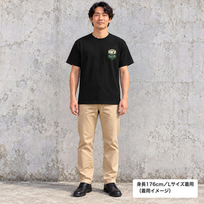 ネッシー ワッペン風Tシャツ「NESSIE」｜湖の伝説を、胸もとに。