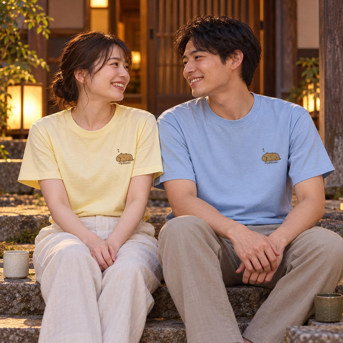 カピバラ ワンポイントTシャツ「Oyasumi」｜今日はもう、おしまい。
