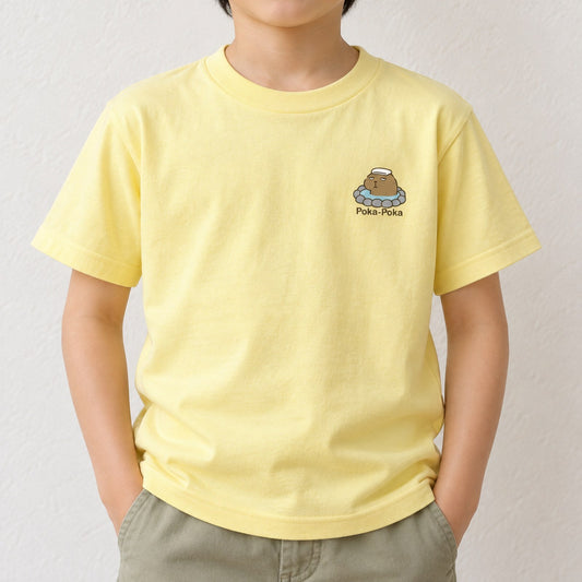 カピバラ「Poka-Poka」 キッズTシャツ ライトイエロー 着用アップ サムネイル