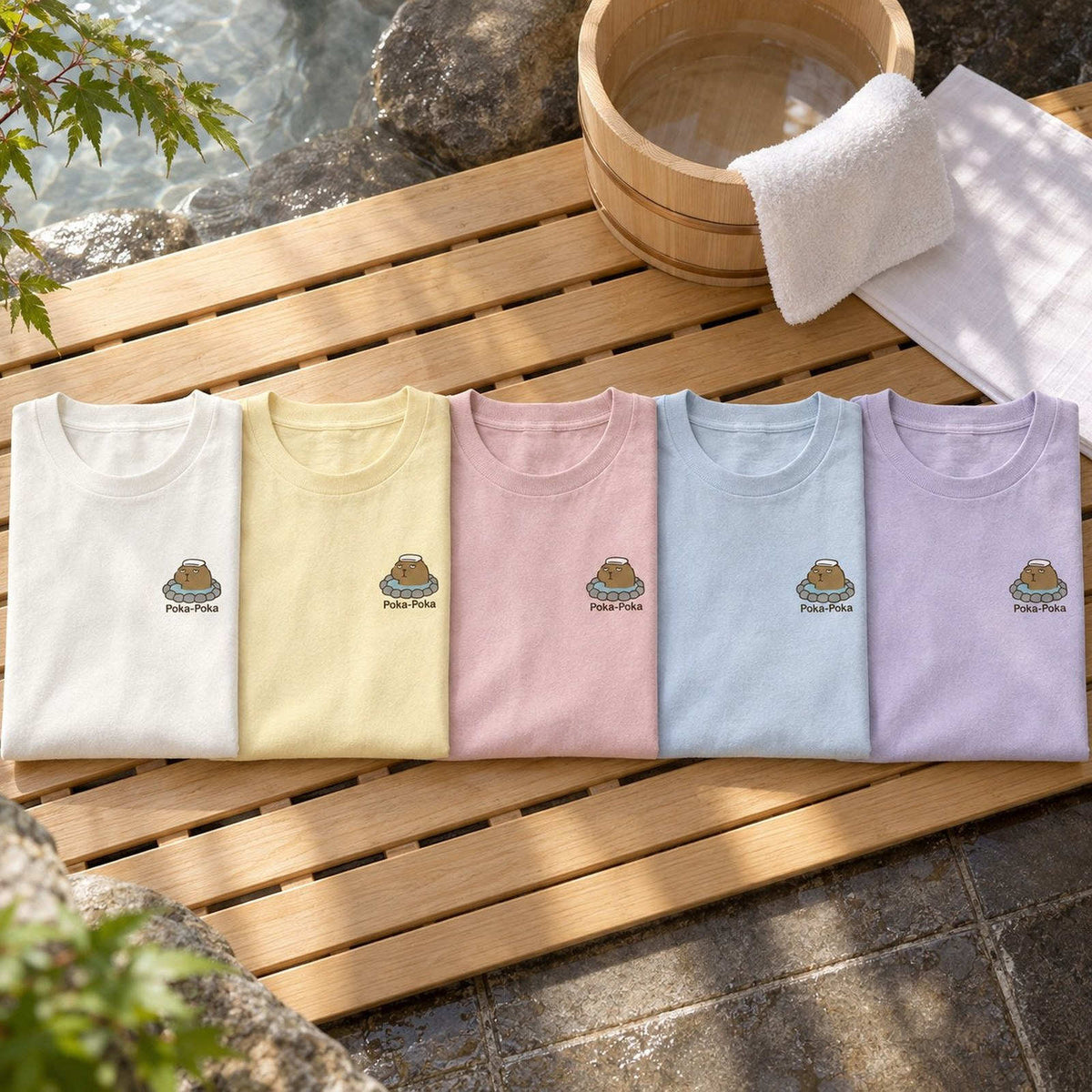 カピバラ ワンポイントTシャツ「Poka-Poka」｜肩までつかって、ふう。