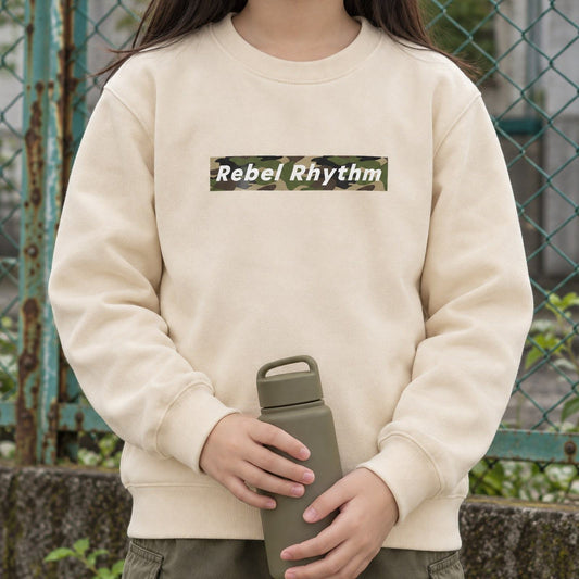 RebelRhythm×カモフラージュ キッズトレーナー 着用アップ（サムネイル）
