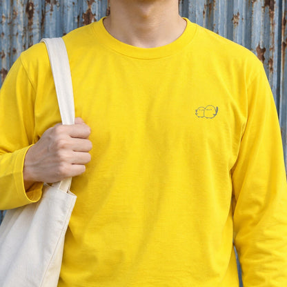 しまえなが ワンポイント長袖Tシャツ 着用イメージ（胸元のアップ）