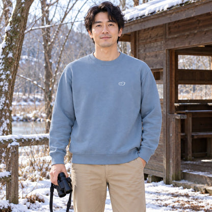 しまえなが トレーナー アシッドブルー 男性の日常の着用写真