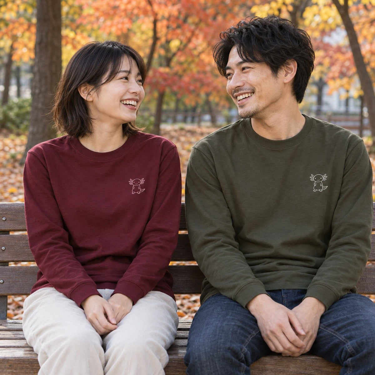 うぱーん ユニセックス袖リブ長袖Tシャツ ペアコーデ（女性バーガンディ＋男性アーミーグリーン）