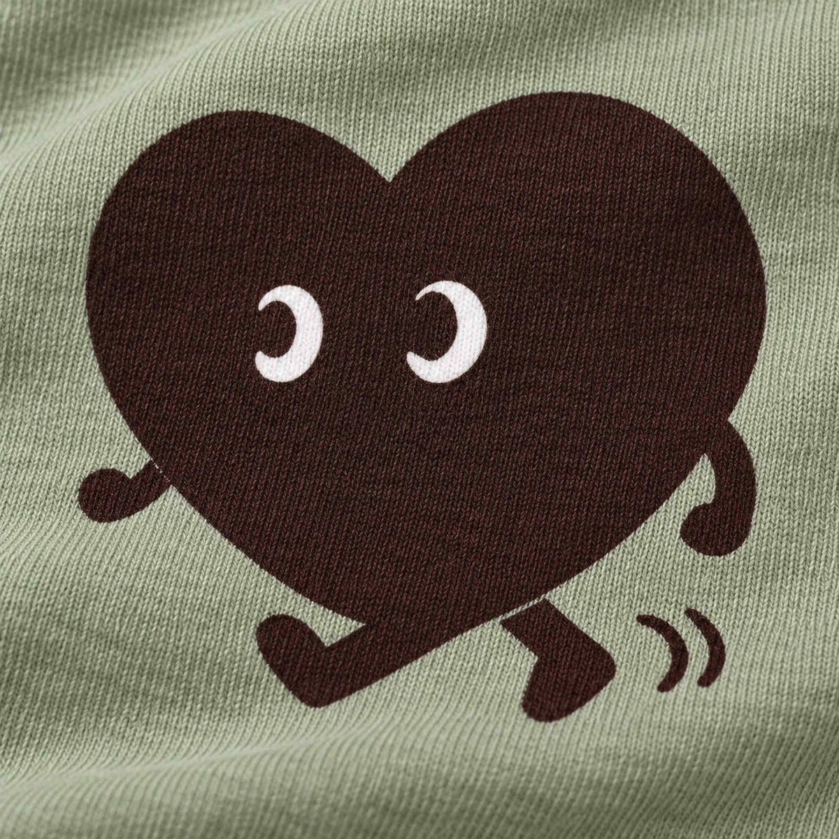 歩くハート ワンポイントTシャツ「ヨチボウ」｜トコトコ、今日もおでかけ。